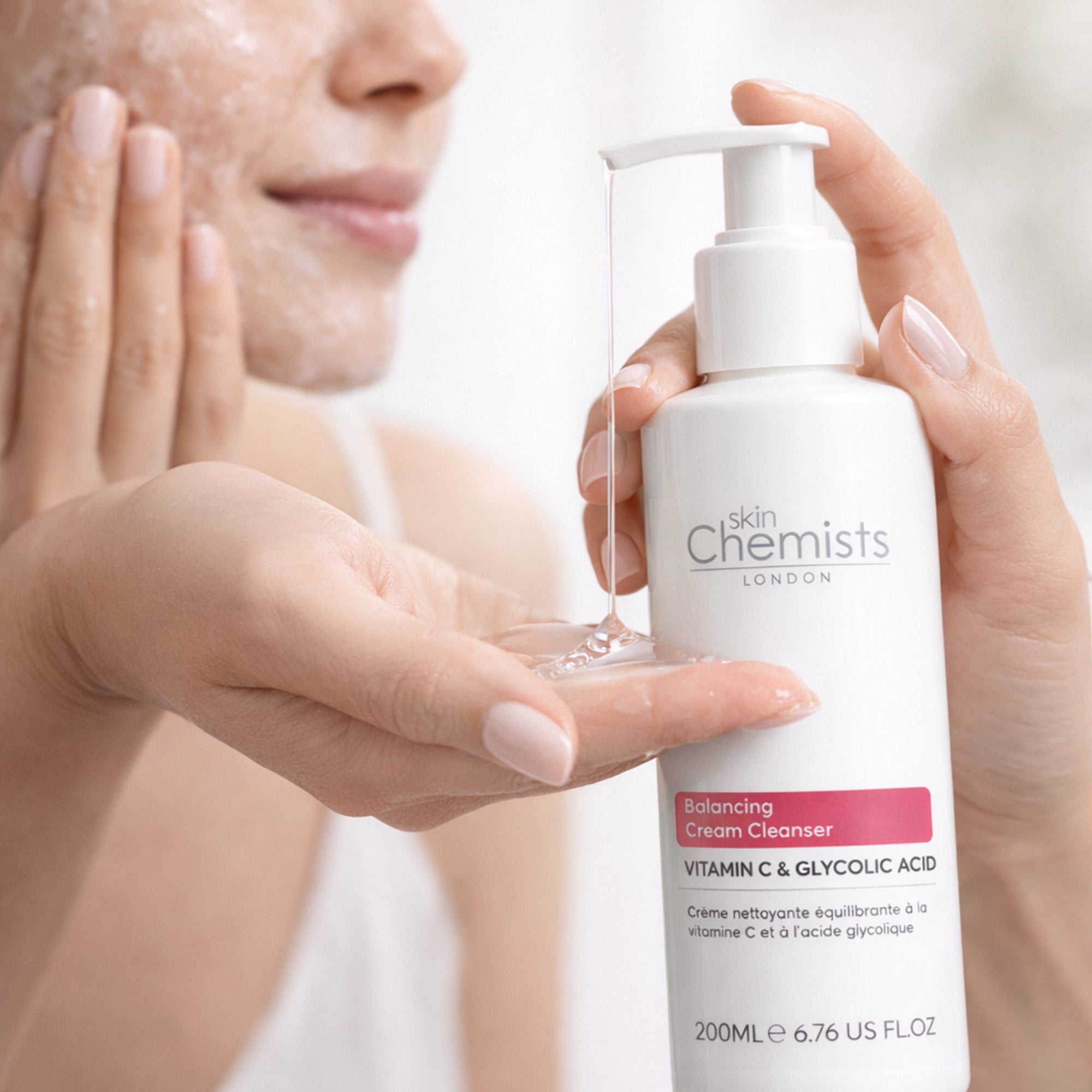 Crème nettoyante équilibrante à la vitamine C et à l'acide glycolique 200 ml