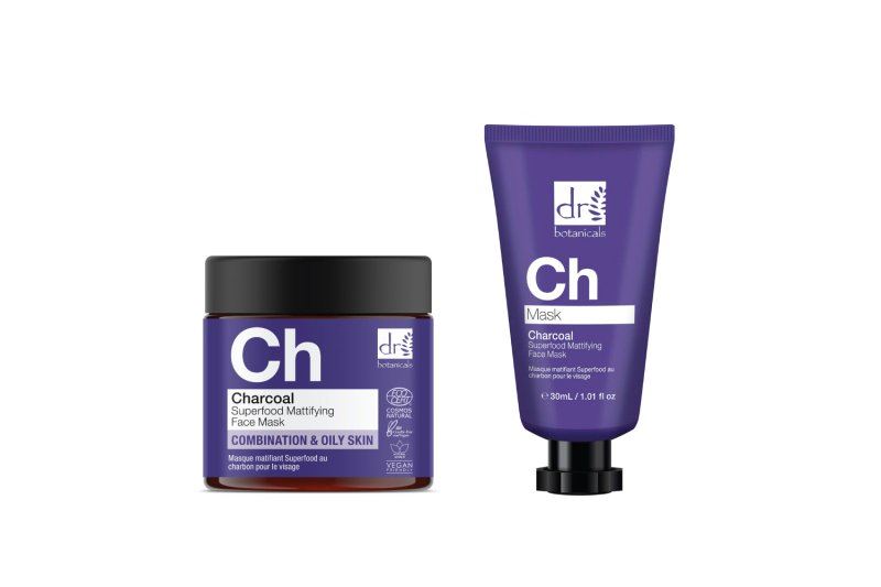 Anti-Aging-Gesichtsmasken-Duo mit Aktivkohle und Superfood
