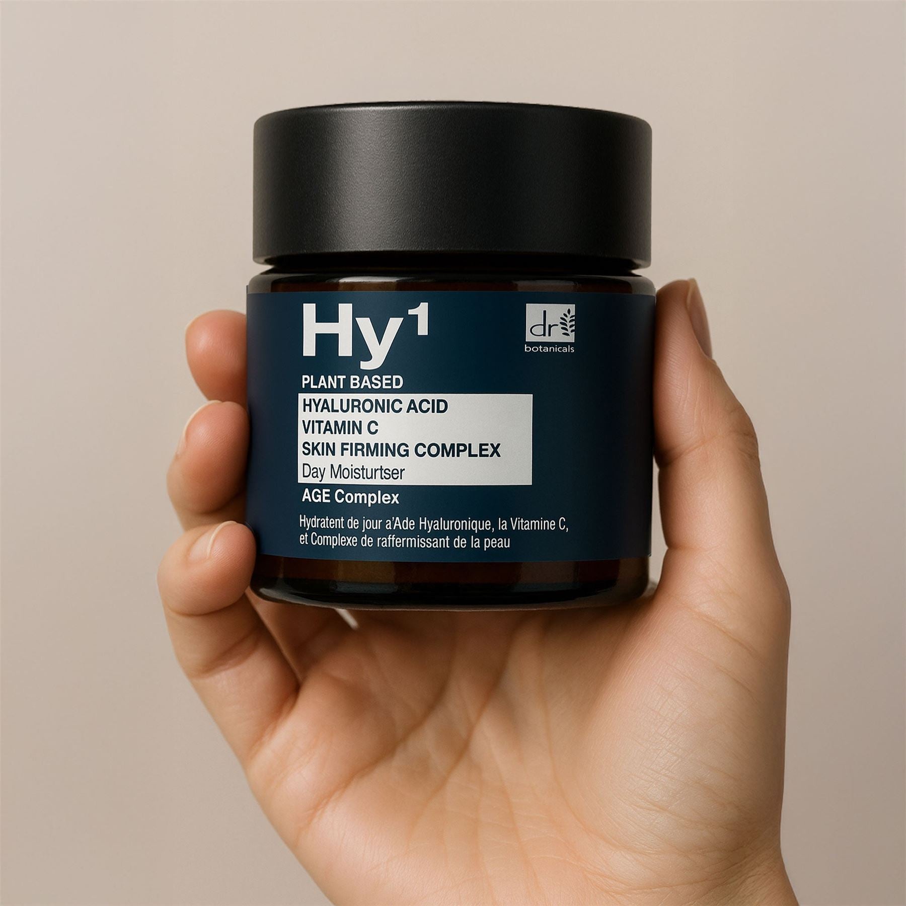 Hochwirksame Tagescreme mit 1 % Hyaluronsäure, 1 % Vitamin C und 1 % Hautstraffungskomplex, 60 ml